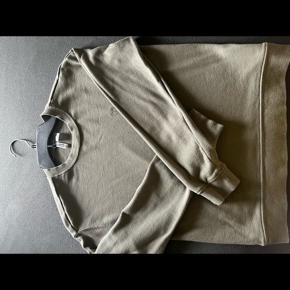 H&M sweatshirt olive green size small - Picture 2 of 3